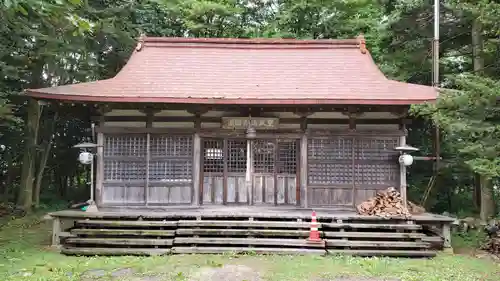 川上神社の本殿