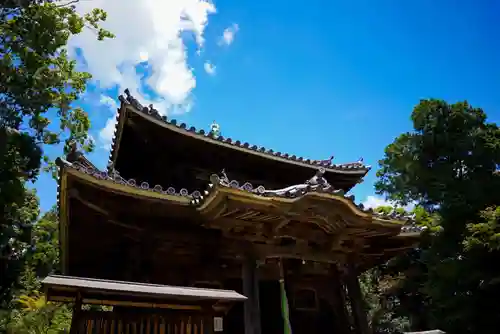 二井寺山極楽寺の本殿