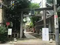 銀杏岡八幡神社の鳥居