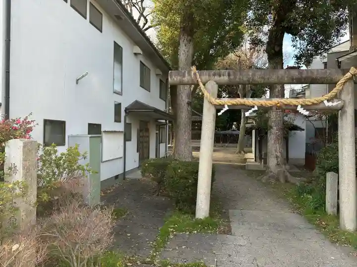 梅津太神宮の{uncategorized: "未分類", other: "その他", undefined: "問題あり", building: "その他建物", grave: "お墓", sacred_gate: "鳥居", guardian: "狛犬", statue: "像", buddha: "仏像", history: "歴史", nature: "自然", garden: "庭園", animal: "動物", pagoda: "塔", temizu: "手水舎", mountain_gate: "山門・神門", sanctuary: "本殿・本堂", subordinate: "末社・摂社", art: "芸術", scenery: "景色", jizo: "地蔵", ema: "絵馬", goshuin: "御朱印", omikuji: "おみくじ", items: "授与品その他", amulet: "お守り", goshuincho: "御朱印帳", eats: "食事", festival: "お祭り", votive_dance: "神楽", shichigosan: "七五三参", wedding: "結婚式", experience: "体験その他", initially: "初詣", around: "周辺", anti_infection: "感染症対策"}