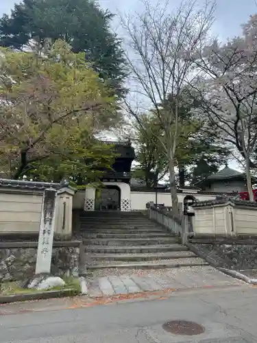 大慈寺の山門