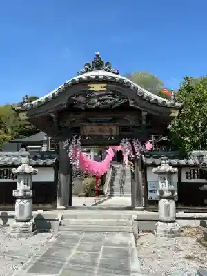 寺岡山元三大師の{uncategorized: "未分類", other: "その他", undefined: "問題あり", building: "その他建物", grave: "お墓", sacred_gate: "鳥居", guardian: "狛犬", statue: "像", buddha: "仏像", history: "歴史", nature: "自然", garden: "庭園", animal: "動物", pagoda: "塔", temizu: "手水舎", mountain_gate: "山門・神門", sanctuary: "本殿・本堂", subordinate: "末社・摂社", art: "芸術", scenery: "景色", jizo: "地蔵", ema: "絵馬", goshuin: "御朱印", omikuji: "おみくじ", items: "授与品その他", amulet: "お守り", goshuincho: "御朱印帳", eats: "食事", festival: "お祭り", votive_dance: "神楽", shichigosan: "七五三参", wedding: "結婚式", experience: "体験その他", initially: "初詣", around: "周辺", anti_infection: "感染症対策"}