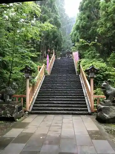 真山神社の建物その他