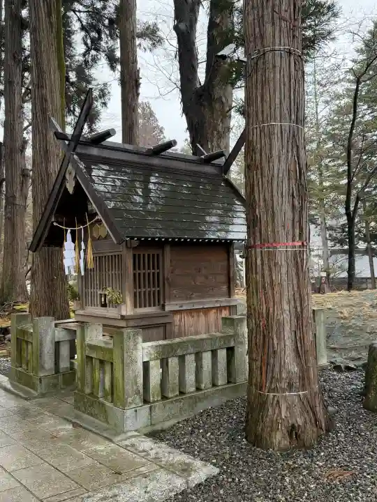 秋宮恵比寿社の{uncategorized: "未分類", other: "その他", undefined: "問題あり", building: "その他建物", grave: "お墓", sacred_gate: "鳥居", guardian: "狛犬", statue: "像", buddha: "仏像", history: "歴史", nature: "自然", garden: "庭園", animal: "動物", pagoda: "塔", temizu: "手水舎", mountain_gate: "山門・神門", sanctuary: "本殿・本堂", subordinate: "末社・摂社", art: "芸術", scenery: "景色", jizo: "地蔵", ema: "絵馬", goshuin: "御朱印", omikuji: "おみくじ", items: "授与品その他", amulet: "お守り", goshuincho: "御朱印帳", eats: "食事", festival: "お祭り", votive_dance: "神楽", shichigosan: "七五三参", wedding: "結婚式", experience: "体験その他", initially: "初詣", around: "周辺", anti_infection: "感染症対策"}