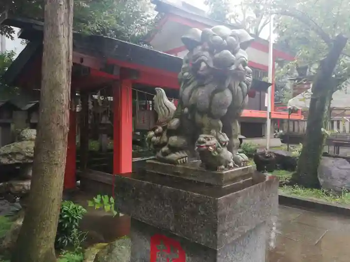 くまくま神社(導きの社 熊野町熊野神社)の狛犬