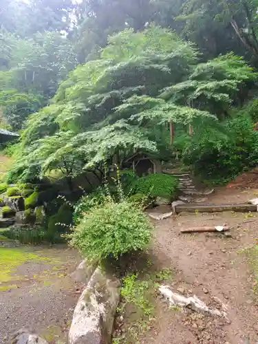 大渕寺の庭園