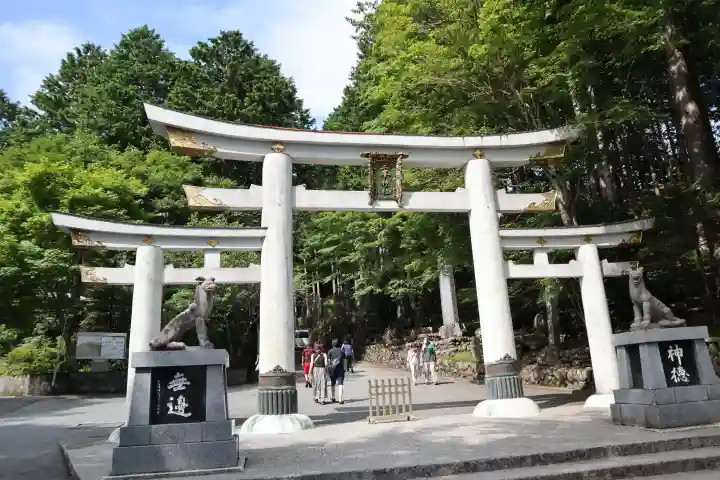 三峯神社の{uncategorized: "未分類", other: "その他", undefined: "問題あり", building: "その他建物", grave: "お墓", sacred_gate: "鳥居", guardian: "狛犬", statue: "像", buddha: "仏像", history: "歴史", nature: "自然", garden: "庭園", animal: "動物", pagoda: "塔", temizu: "手水舎", mountain_gate: "山門・神門", sanctuary: "本殿・本堂", subordinate: "末社・摂社", art: "芸術", scenery: "景色", jizo: "地蔵", ema: "絵馬", goshuin: "御朱印", omikuji: "おみくじ", items: "授与品その他", amulet: "お守り", goshuincho: "御朱印帳", eats: "食事", festival: "お祭り", votive_dance: "神楽", shichigosan: "七五三参", wedding: "結婚式", experience: "体験その他", initially: "初詣", around: "周辺", anti_infection: "感染症対策"}