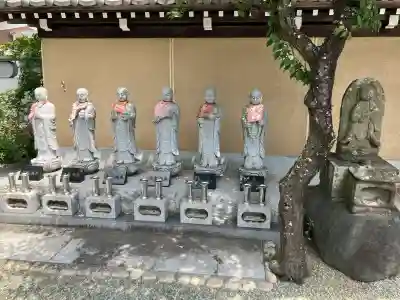 中田寺の{uncategorized: "未分類", other: "その他", undefined: "問題あり", building: "その他建物", grave: "お墓", sacred_gate: "鳥居", guardian: "狛犬", statue: "像", buddha: "仏像", history: "歴史", nature: "自然", garden: "庭園", animal: "動物", pagoda: "塔", temizu: "手水舎", mountain_gate: "山門・神門", sanctuary: "本殿・本堂", subordinate: "末社・摂社", art: "芸術", scenery: "景色", jizo: "地蔵", ema: "絵馬", goshuin: "御朱印", omikuji: "おみくじ", items: "授与品その他", amulet: "お守り", goshuincho: "御朱印帳", eats: "食事", festival: "お祭り", votive_dance: "神楽", shichigosan: "七五三参", wedding: "結婚式", experience: "体験その他", initially: "初詣", around: "周辺", anti_infection: "感染症対策"}