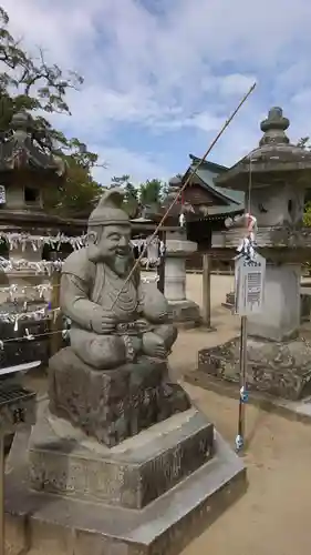 白鳥神社の像