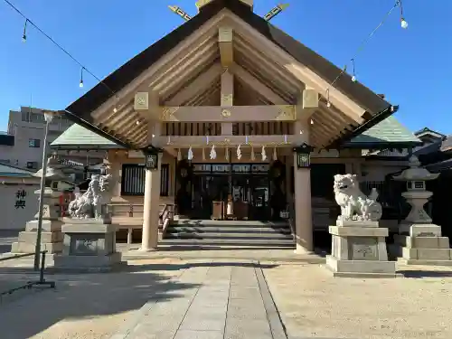三津神社の{uncategorized: "未分類", other: "その他", undefined: "問題あり", building: "その他建物", grave: "お墓", sacred_gate: "鳥居", guardian: "狛犬", statue: "像", buddha: "仏像", history: "歴史", nature: "自然", garden: "庭園", animal: "動物", pagoda: "塔", temizu: "手水舎", mountain_gate: "山門・神門", sanctuary: "本殿・本堂", subordinate: "末社・摂社", art: "芸術", scenery: "景色", jizo: "地蔵", ema: "絵馬", goshuin: "御朱印", omikuji: "おみくじ", items: "授与品その他", amulet: "お守り", goshuincho: "御朱印帳", eats: "食事", festival: "お祭り", votive_dance: "神楽", shichigosan: "七五三参", wedding: "結婚式", experience: "体験その他", initially: "初詣", around: "周辺", anti_infection: "感染症対策"}