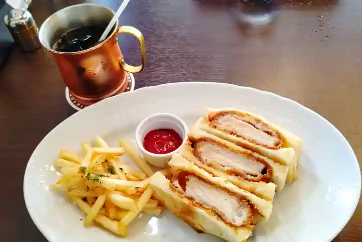 伊豫豆比古命神社の食事