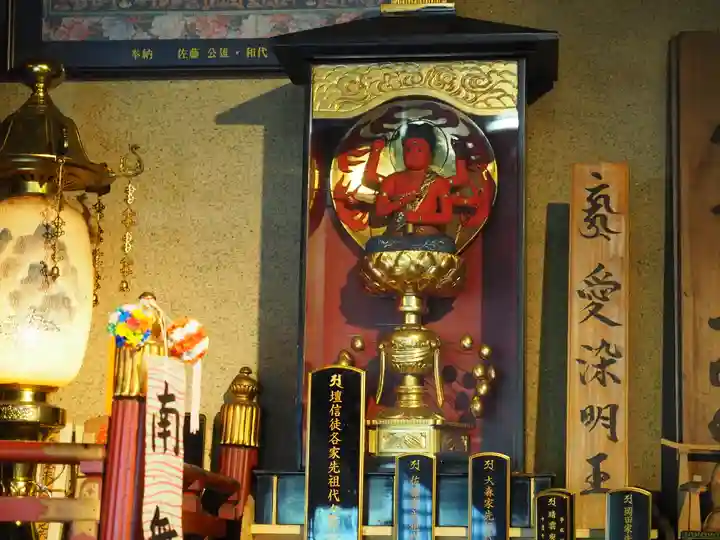 高野寺の本殿・本堂