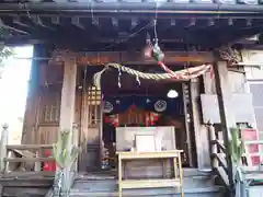 元宿堰稲荷神社の本殿