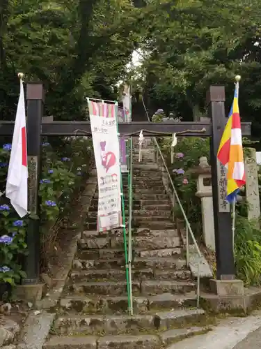 願成就寺の建物その他