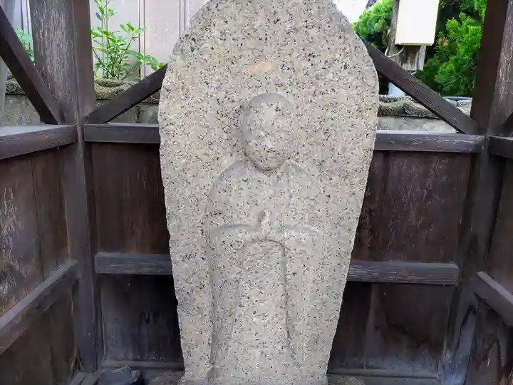 寺山地蔵堂の地蔵