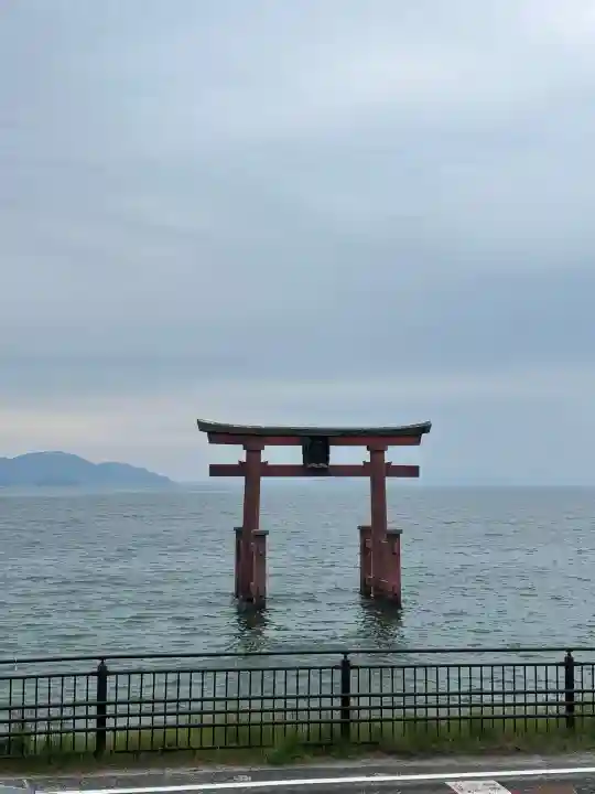 白鬚神社の{uncategorized: "未分類", other: "その他", undefined: "問題あり", building: "その他建物", grave: "お墓", sacred_gate: "鳥居", guardian: "狛犬", statue: "像", buddha: "仏像", history: "歴史", nature: "自然", garden: "庭園", animal: "動物", pagoda: "塔", temizu: "手水舎", mountain_gate: "山門・神門", sanctuary: "本殿・本堂", subordinate: "末社・摂社", art: "芸術", scenery: "景色", jizo: "地蔵", ema: "絵馬", goshuin: "御朱印", omikuji: "おみくじ", items: "授与品その他", amulet: "お守り", goshuincho: "御朱印帳", eats: "食事", festival: "お祭り", votive_dance: "神楽", shichigosan: "七五三参", wedding: "結婚式", experience: "体験その他", initially: "初詣", around: "周辺", anti_infection: "感染症対策"}