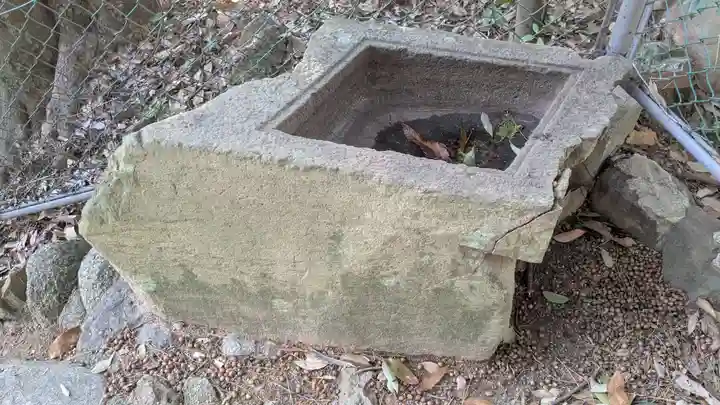 岩崎神社の手水舎
