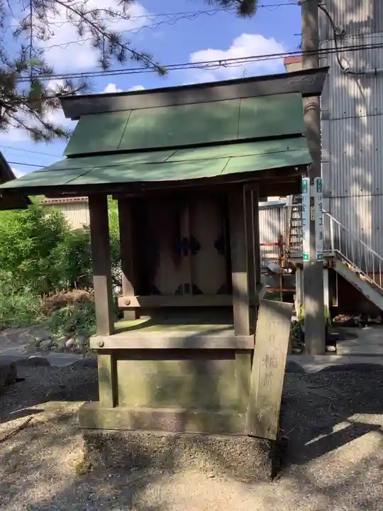 神明社(曽本神明社)の末社・摂社