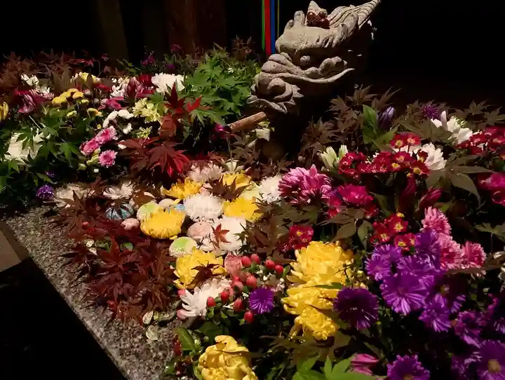 滑川神社 - 仕事と子どもの守り神の手水舎