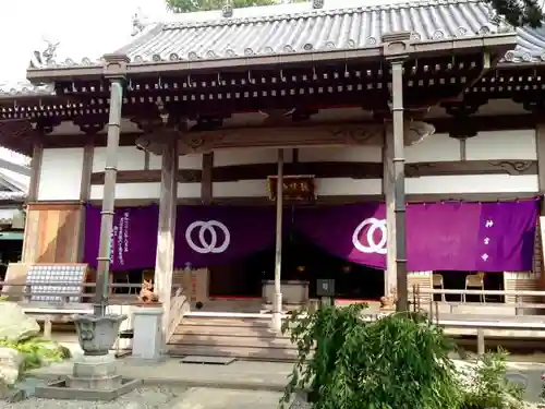 神宮寺の本殿・本堂