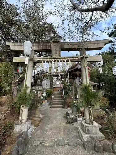 横浜御嶽神社の鳥居