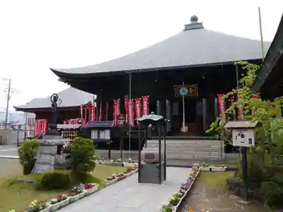 光明寺の本殿・本堂