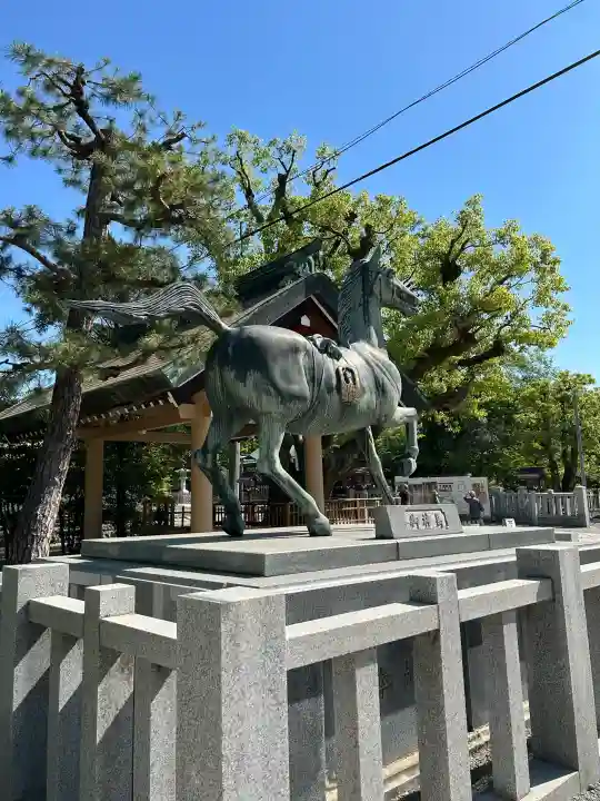 大鳥大社の{uncategorized: "未分類", other: "その他", undefined: "問題あり", building: "その他建物", grave: "お墓", sacred_gate: "鳥居", guardian: "狛犬", statue: "像", buddha: "仏像", history: "歴史", nature: "自然", garden: "庭園", animal: "動物", pagoda: "塔", temizu: "手水舎", mountain_gate: "山門・神門", sanctuary: "本殿・本堂", subordinate: "末社・摂社", art: "芸術", scenery: "景色", jizo: "地蔵", ema: "絵馬", goshuin: "御朱印", omikuji: "おみくじ", items: "授与品その他", amulet: "お守り", goshuincho: "御朱印帳", eats: "食事", festival: "お祭り", votive_dance: "神楽", shichigosan: "七五三参", wedding: "結婚式", experience: "体験その他", initially: "初詣", around: "周辺", anti_infection: "感染症対策"}