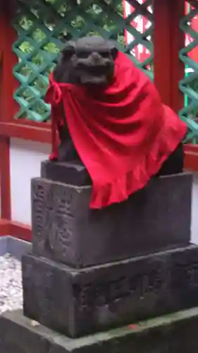 山王稲荷神社（日枝神社末社）の狛犬