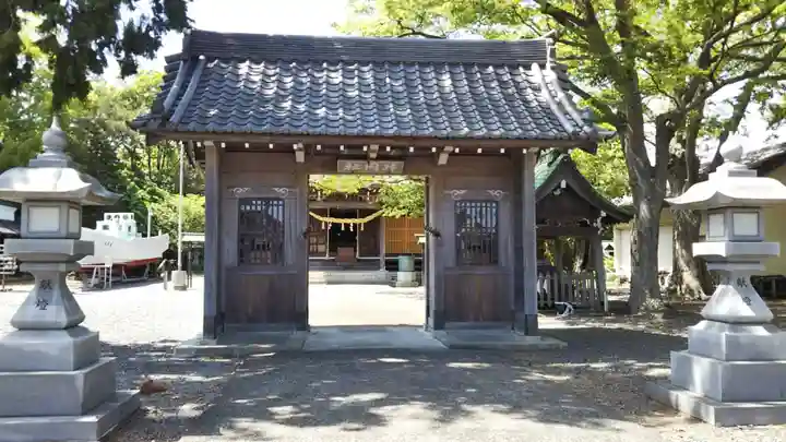 片岡神社の山門・神門