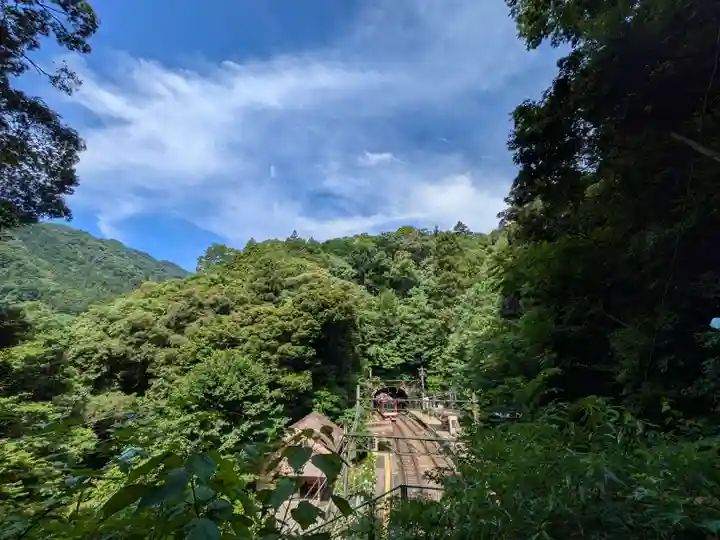 深澤銭洗弁財天の周辺