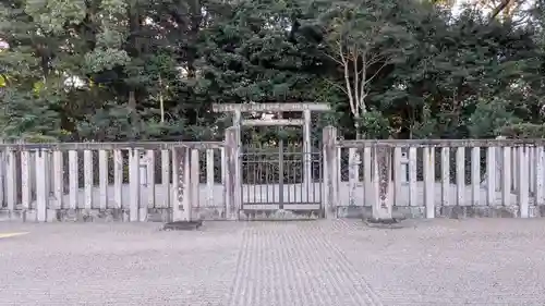 大光明寺陵の鳥居