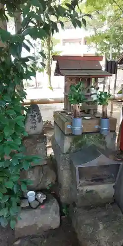 若宮八幡社の末社・摂社