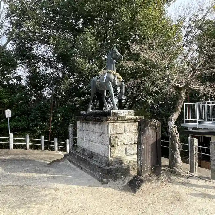 八劔神社(大森)の狛犬