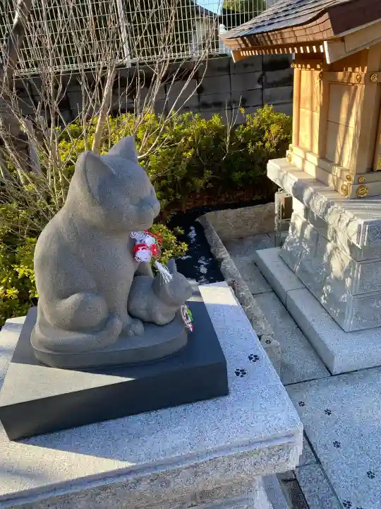 駒込妙義神社の{uncategorized: "未分類", other: "その他", undefined: "問題あり", building: "その他建物", grave: "お墓", sacred_gate: "鳥居", guardian: "狛犬", statue: "像", buddha: "仏像", history: "歴史", nature: "自然", garden: "庭園", animal: "動物", pagoda: "塔", temizu: "手水舎", mountain_gate: "山門・神門", sanctuary: "本殿・本堂", subordinate: "末社・摂社", art: "芸術", scenery: "景色", jizo: "地蔵", ema: "絵馬", goshuin: "御朱印", omikuji: "おみくじ", items: "授与品その他", amulet: "お守り", goshuincho: "御朱印帳", eats: "食事", festival: "お祭り", votive_dance: "神楽", shichigosan: "七五三参", wedding: "結婚式", experience: "体験その他", initially: "初詣", around: "周辺", anti_infection: "感染症対策"}