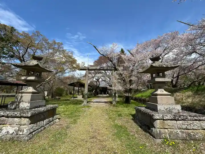 田口招魂社の{uncategorized: "未分類", other: "その他", undefined: "問題あり", building: "その他建物", grave: "お墓", sacred_gate: "鳥居", guardian: "狛犬", statue: "像", buddha: "仏像", history: "歴史", nature: "自然", garden: "庭園", animal: "動物", pagoda: "塔", temizu: "手水舎", mountain_gate: "山門・神門", sanctuary: "本殿・本堂", subordinate: "末社・摂社", art: "芸術", scenery: "景色", jizo: "地蔵", ema: "絵馬", goshuin: "御朱印", omikuji: "おみくじ", items: "授与品その他", amulet: "お守り", goshuincho: "御朱印帳", eats: "食事", festival: "お祭り", votive_dance: "神楽", shichigosan: "七五三参", wedding: "結婚式", experience: "体験その他", initially: "初詣", around: "周辺", anti_infection: "感染症対策"}