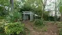 祠の鳥居