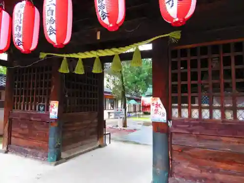 穴切大神社の山門