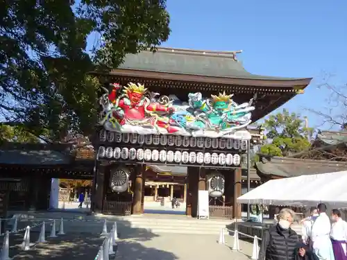 寒川神社の山門・神門