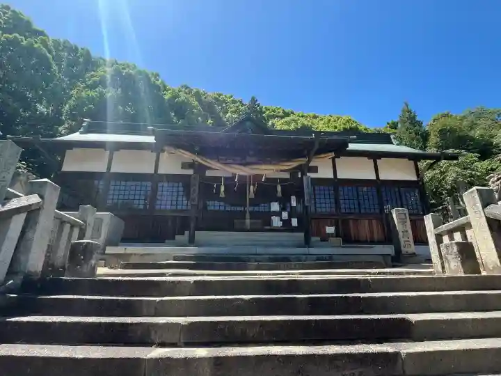 茗荷神社の{uncategorized: "未分類", other: "その他", undefined: "問題あり", building: "その他建物", grave: "お墓", sacred_gate: "鳥居", guardian: "狛犬", statue: "像", buddha: "仏像", history: "歴史", nature: "自然", garden: "庭園", animal: "動物", pagoda: "塔", temizu: "手水舎", mountain_gate: "山門・神門", sanctuary: "本殿・本堂", subordinate: "末社・摂社", art: "芸術", scenery: "景色", jizo: "地蔵", ema: "絵馬", goshuin: "御朱印", omikuji: "おみくじ", items: "授与品その他", amulet: "お守り", goshuincho: "御朱印帳", eats: "食事", festival: "お祭り", votive_dance: "神楽", shichigosan: "七五三参", wedding: "結婚式", experience: "体験その他", initially: "初詣", around: "周辺", anti_infection: "感染症対策"}