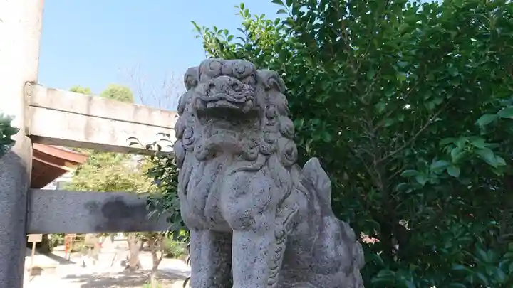 三輪神社の狛犬