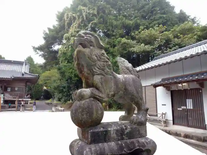 岩屋神社の狛犬
