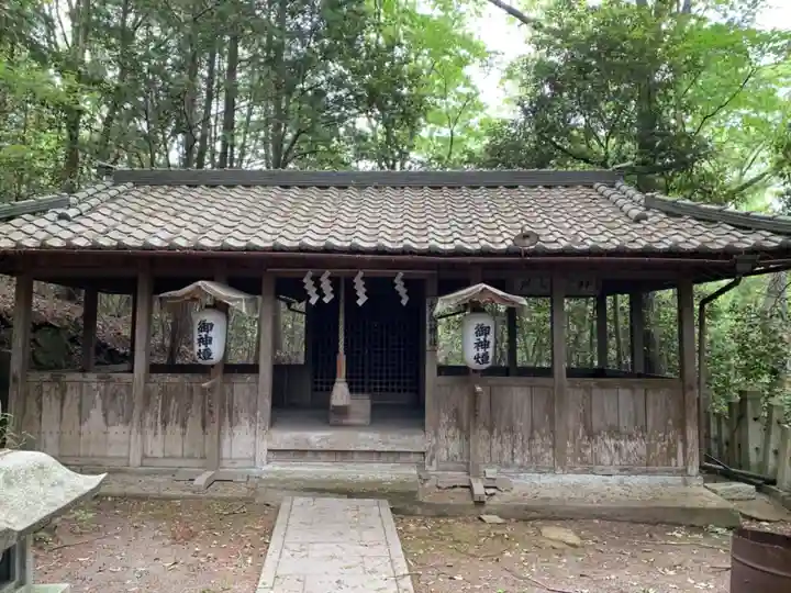 鍬渓神社の末社・摂社