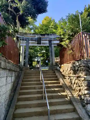 上高田氷川神社の鳥居