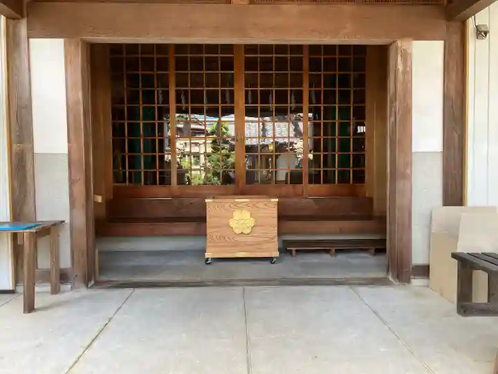 御嶽神社茅萱宮の本殿・本堂