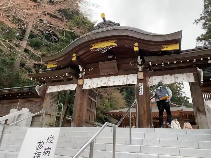 高麗神社の山門・神門