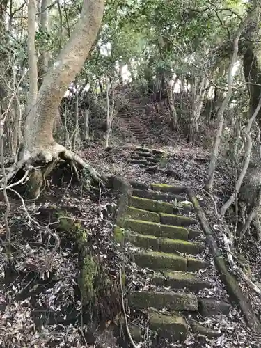 環神社の庭園