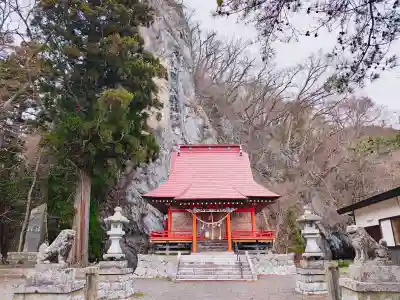 厳竜神社の{uncategorized: "未分類", other: "その他", undefined: "問題あり", building: "その他建物", grave: "お墓", sacred_gate: "鳥居", guardian: "狛犬", statue: "像", buddha: "仏像", history: "歴史", nature: "自然", garden: "庭園", animal: "動物", pagoda: "塔", temizu: "手水舎", mountain_gate: "山門・神門", sanctuary: "本殿・本堂", subordinate: "末社・摂社", art: "芸術", scenery: "景色", jizo: "地蔵", ema: "絵馬", goshuin: "御朱印", omikuji: "おみくじ", items: "授与品その他", amulet: "お守り", goshuincho: "御朱印帳", eats: "食事", festival: "お祭り", votive_dance: "神楽", shichigosan: "七五三参", wedding: "結婚式", experience: "体験その他", initially: "初詣", around: "周辺", anti_infection: "感染症対策"}