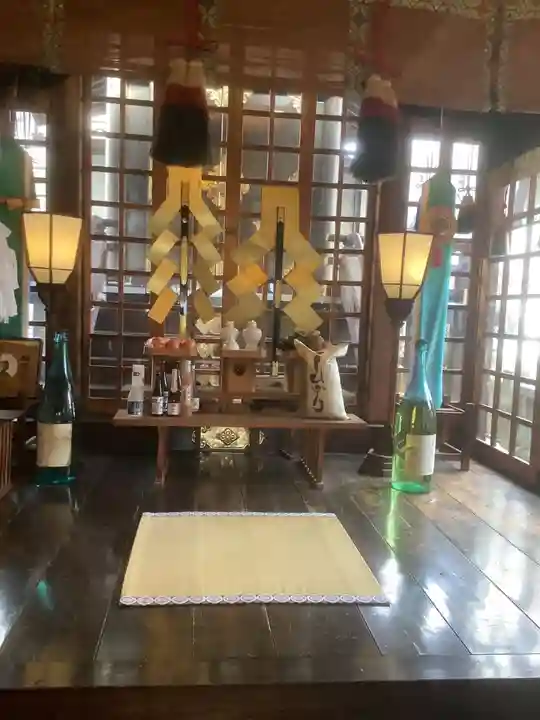 三輪神社の本殿・本堂