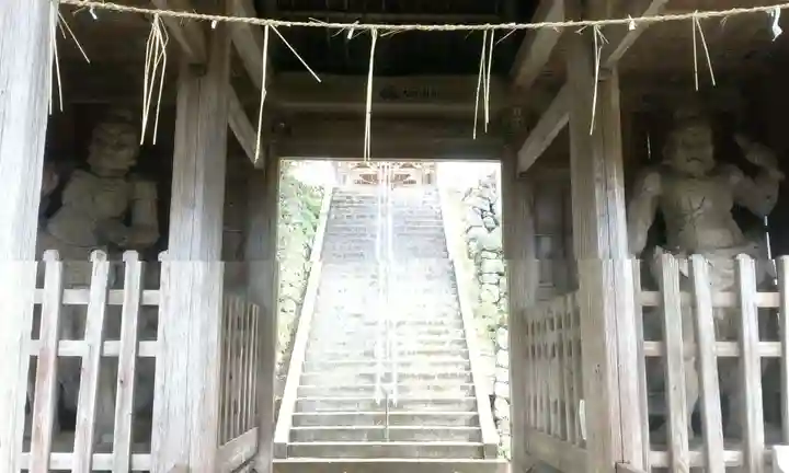 智満寺の山門・神門