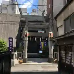 烏森神社の鳥居